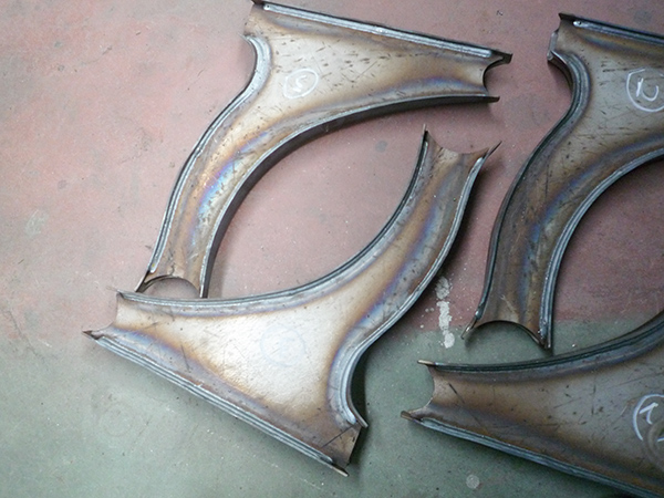 汽車三角臂弧焊專機(jī)成品案例