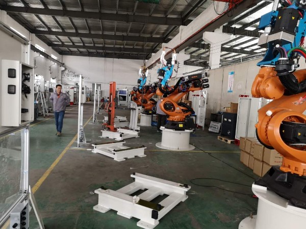 中頻點(diǎn)焊機(jī)的型號(hào)怎么選！中頻點(diǎn)焊機(jī)廠家的理念哪家好！