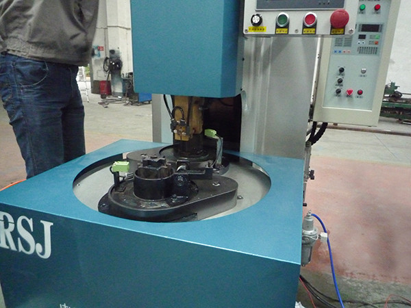 隔水套點(diǎn)焊機(jī) 隔水套點(diǎn)焊機(jī)